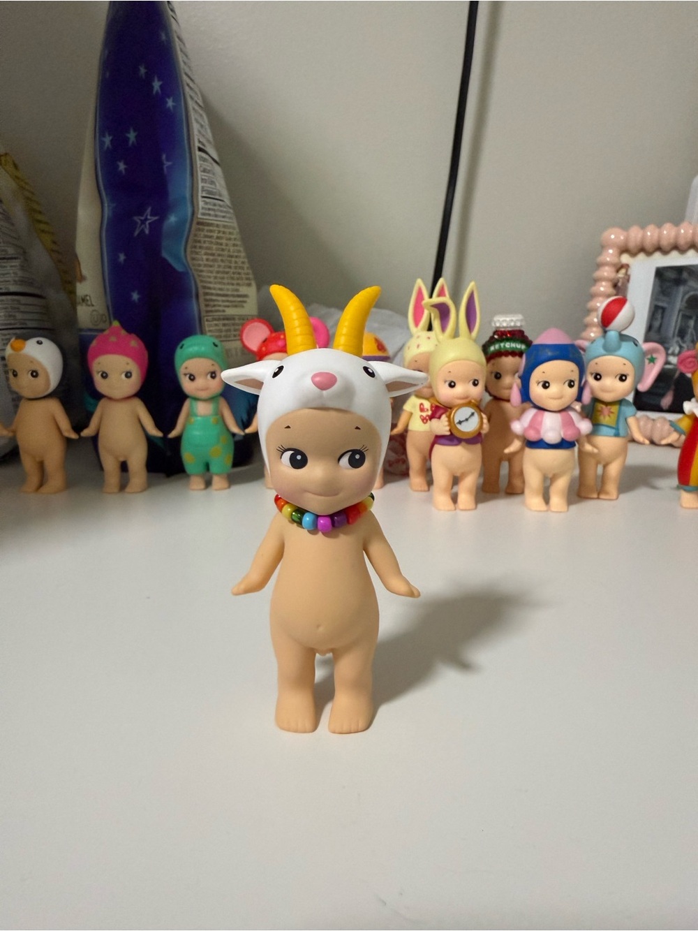 Sonny Angel Animal V4 - Goat with bead necklace